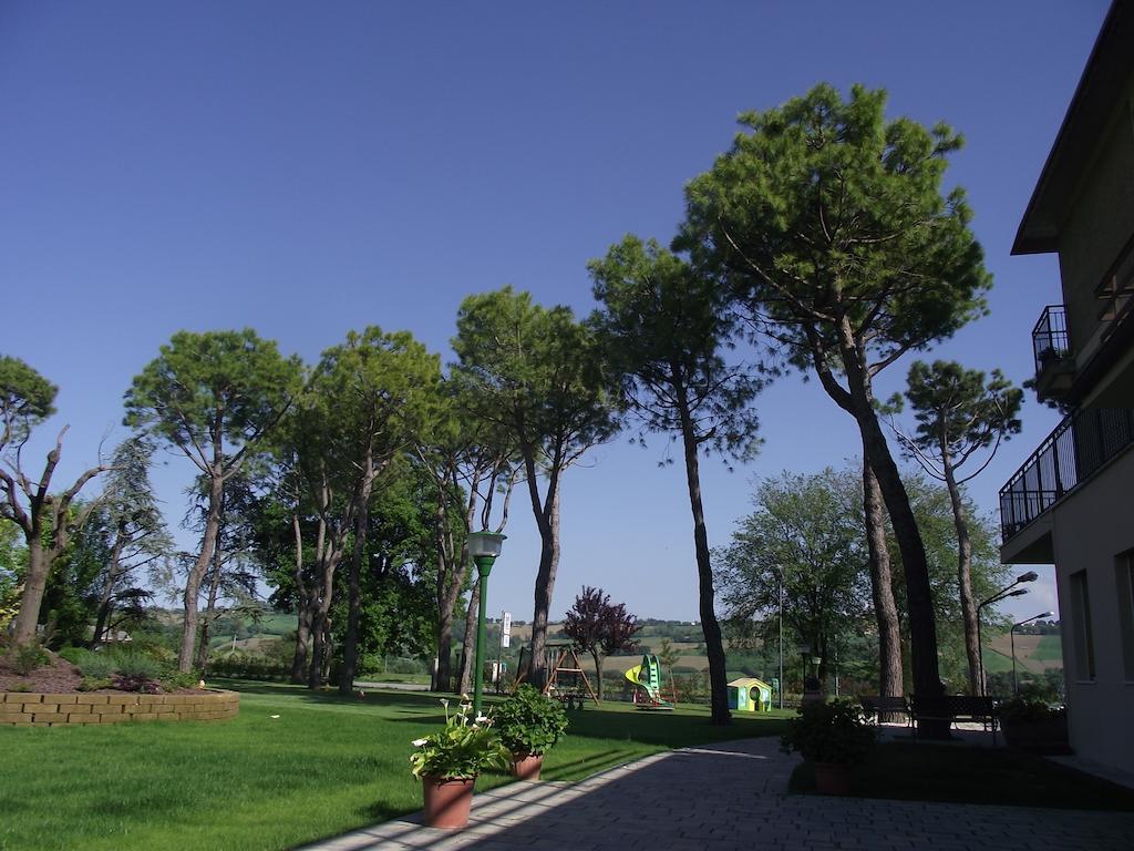 Hotel Ausonia Monte Porzio Exterior photo