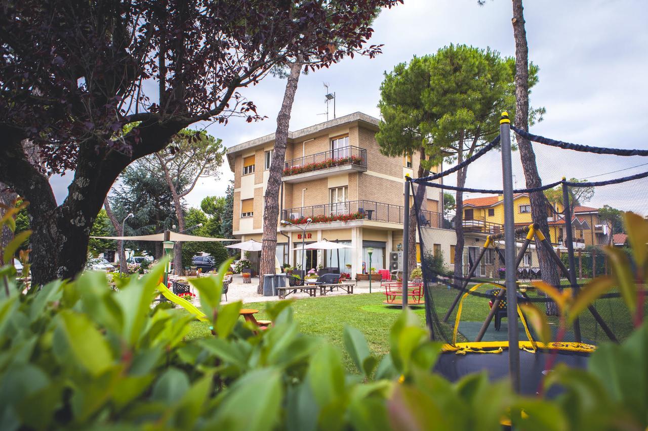 Hotel Ausonia Monte Porzio Exterior photo